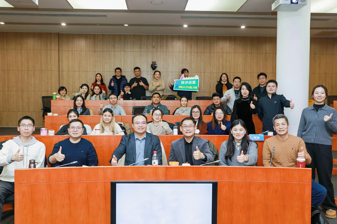 对话滕俊楷校友：党建领航 让中国丝绸惊艳世界