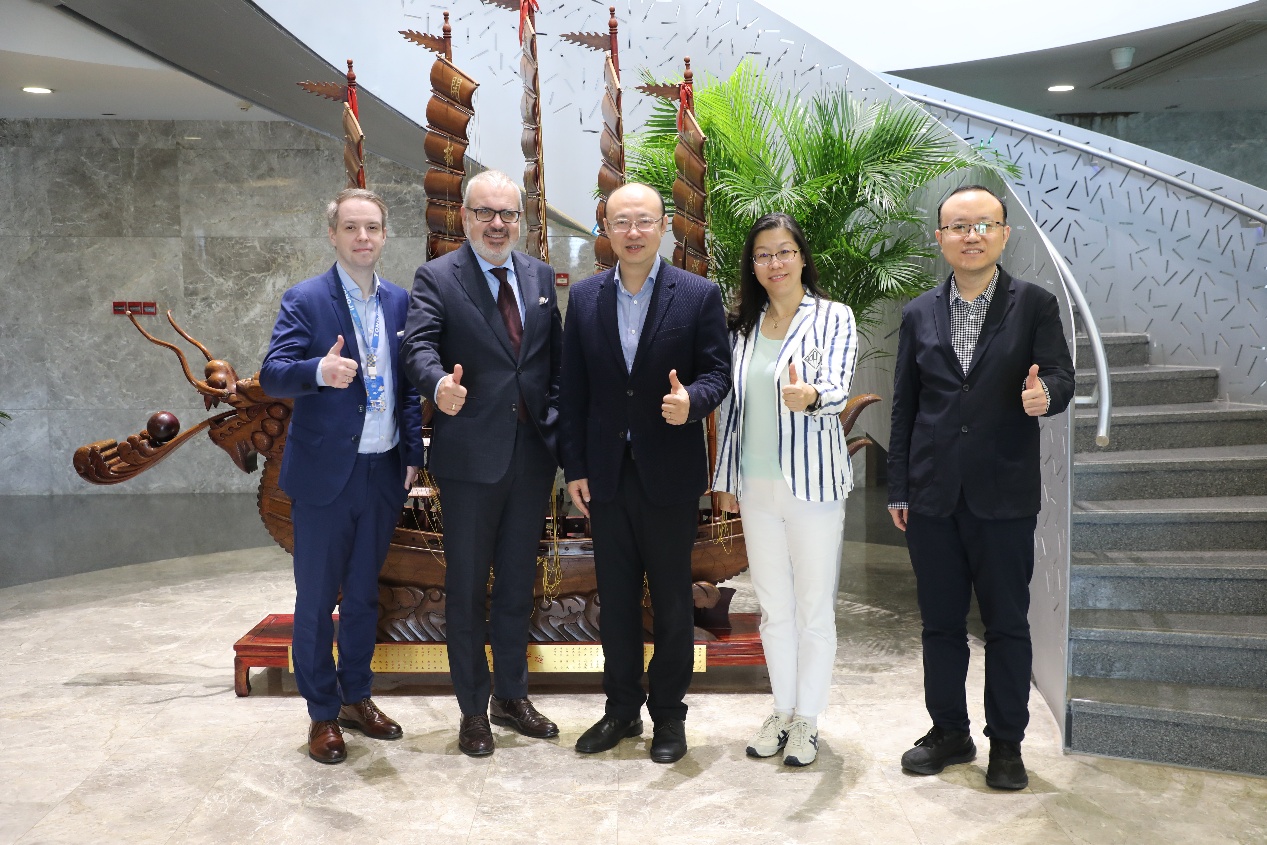德国慕尼黑工业大学管理学院院长访问我院