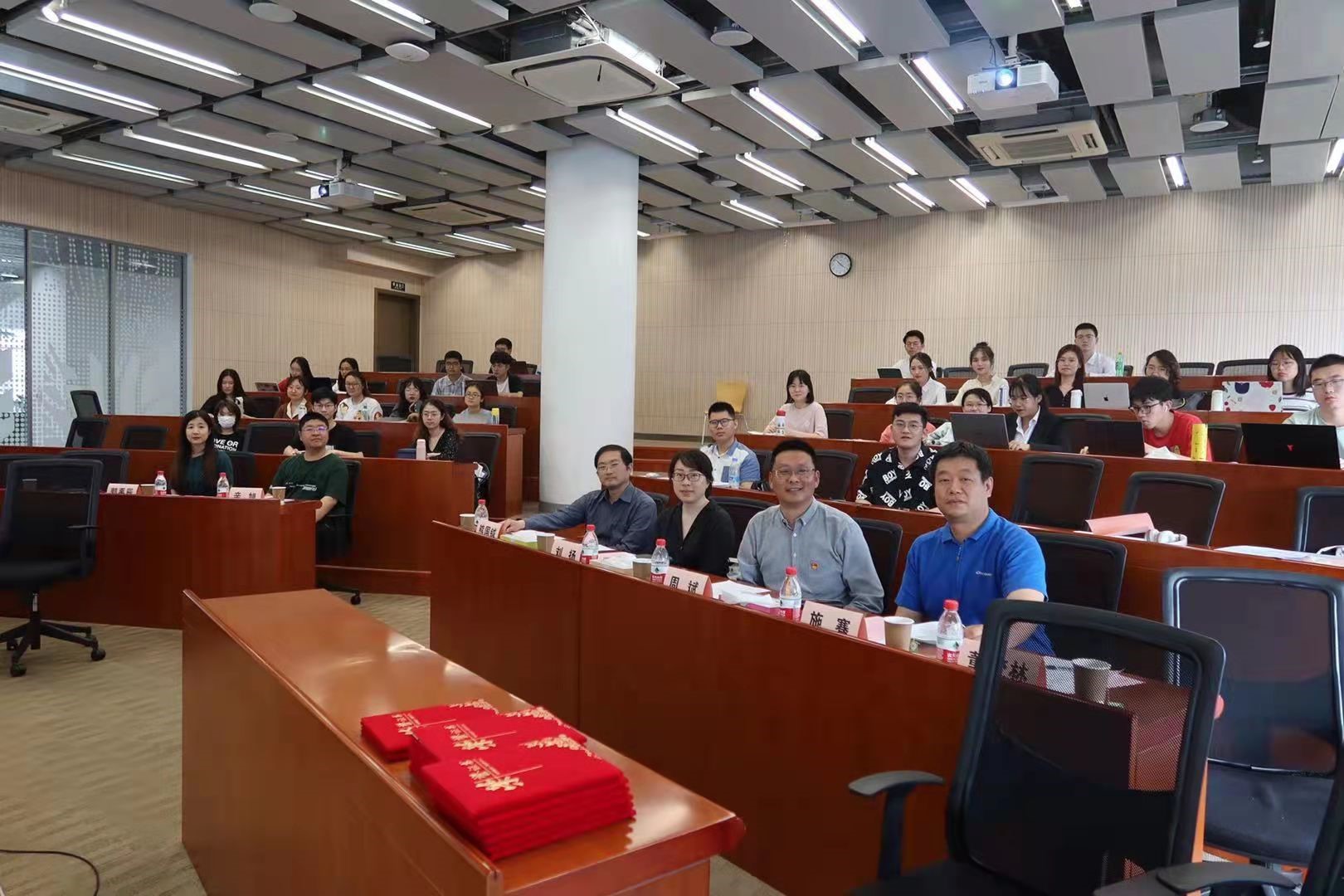 The “Huawei Cup” Entrepreneurship Competition and CEO Challenge Were Successfully Held
