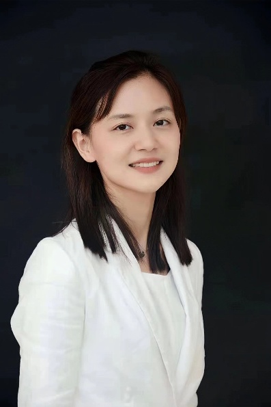 穿着白色衣服的人
AI 生成的内容可能不正确。